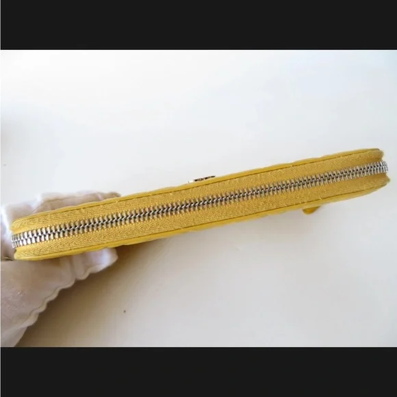 ๐ Authentic CHANEL Camellia Leather Around Zip Zippy Long Wallet - Picture 9 of 15